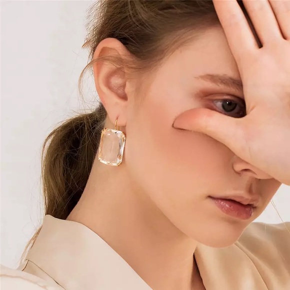 New Crystal Clear Big Square Earrings Drop Dangle - Picture 8 of 12